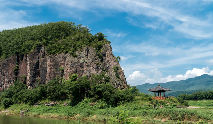 Gyeongbuk Yeongyang & Doodle Village 1 Day Tour from Busan