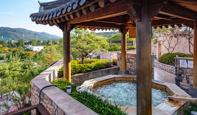 Temple　Spring　K　2D1N　Day/　Hot　Sudeoksa　Tour]　Story　Spa　Yesan　Tour　from　Seoul