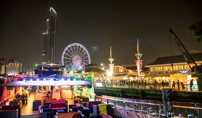 Yodsiam Boat: Light Snacks & Drinks on the Chao Phraya River (+Private Transfer option)