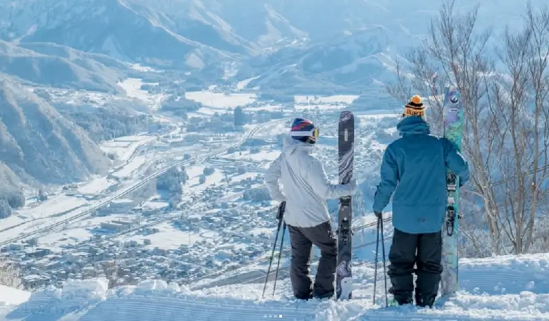 Yuzawa Kogen Snow Resort: Lift Pass + Ski/Snowboard Equipment Rental Package