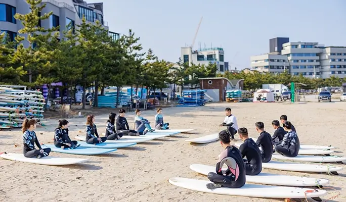 Yangyang Surf Lesson & Rental (Ingu Beach) (+ BBQ Dinner Party/ Pub Crawl)
