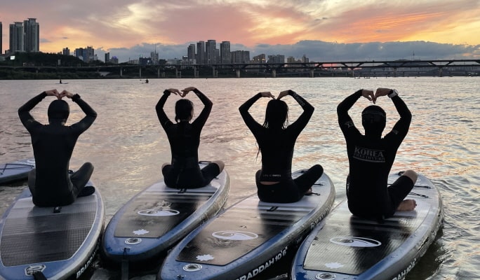 Hangang River Kayaking / Paddle Boarding / Windsurfing